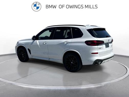 Mineral White Metallic 2026 BMW X5 xDrive40i