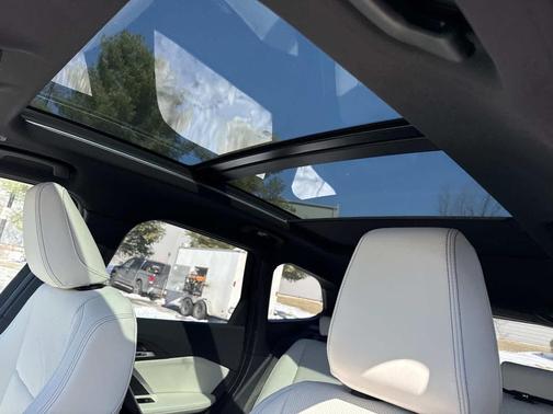 Cape York Green Metallic 2026 BMW X1 xDrive28i