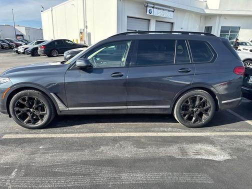 2022 BMW X7 xDrive40i