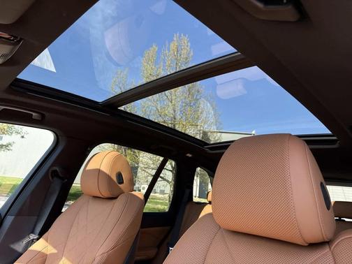 Gray 2024 BMW X5 xDrive40i