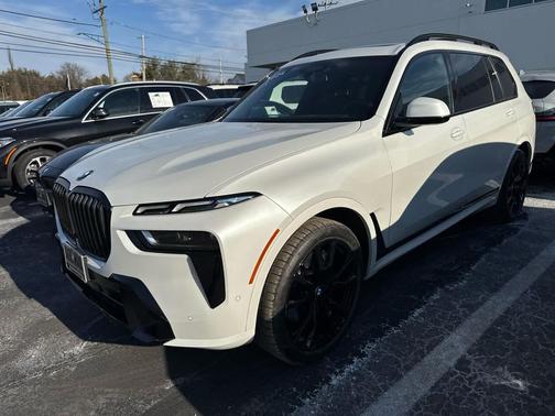 2024 BMW X7 xDrive40i