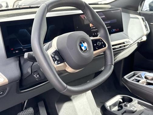 2026 BMW iX xDrive45