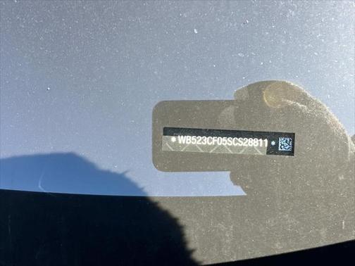 2025 BMW iX xDrive50