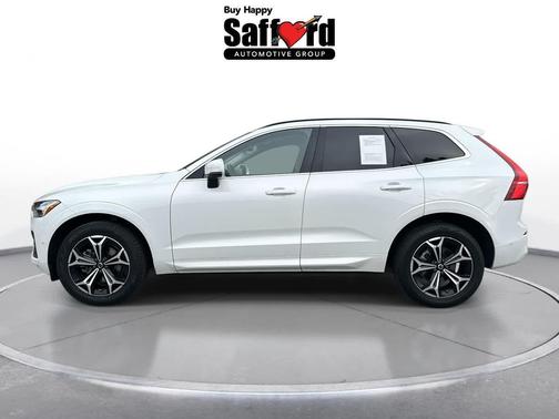 2022 Volvo XC60 B5 Momentum