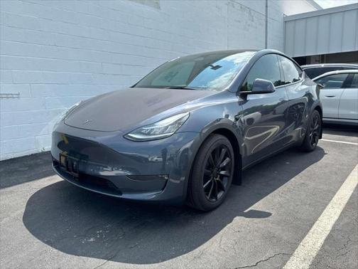 2023 Tesla Model Y Long Range Dual Motor All-Wheel Drive