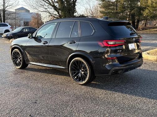 Black Sapphire Metallic 2022 BMW X5 xDrive40i