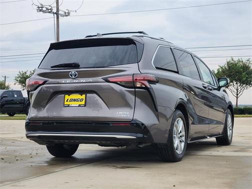 2021 Toyota Sienna Limited 7-Passenger