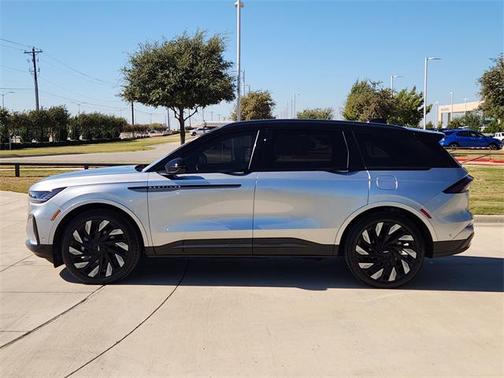 2024 Lincoln Nautilus Reserve