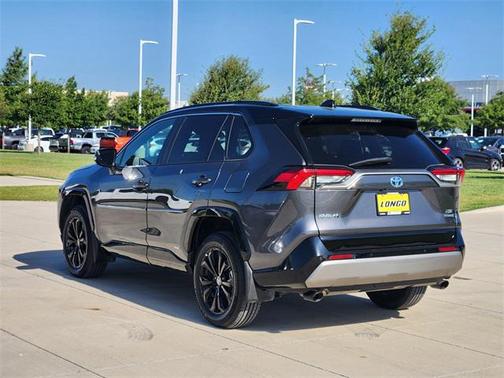 2023 Toyota RAV4 Hybrid SE