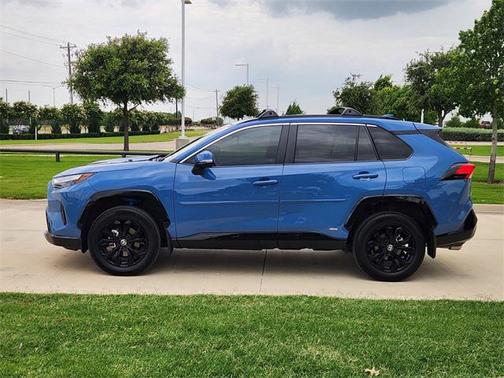 2024 Toyota RAV4 Hybrid SE