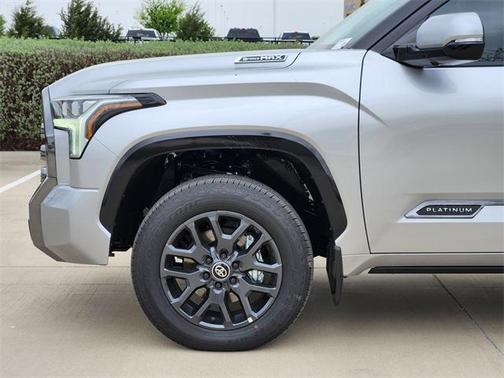 2025 Toyota Tundra Hybrid Platinum