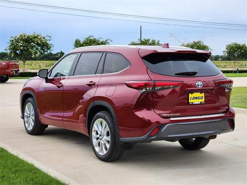 2022 Toyota Highlander Hybrid Limited