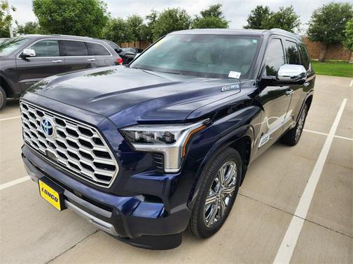 2023 Toyota Sequoia Base
