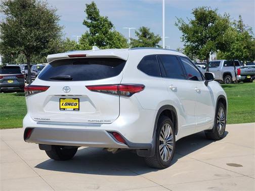 2022 Toyota Highlander Platinum