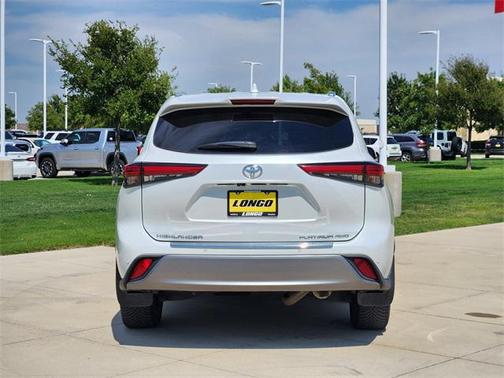 2022 Toyota Highlander Platinum