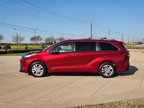 2021 Toyota Sienna Limited 7-Passenger