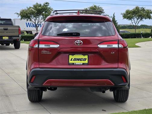2024 Toyota Corolla Cross LE
