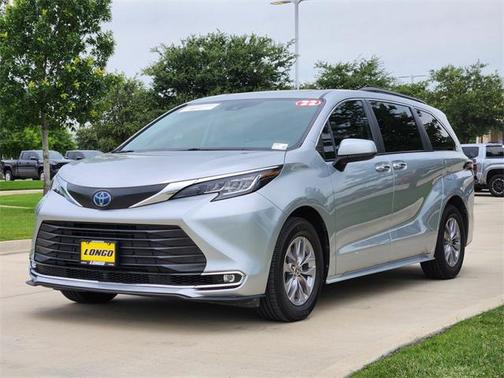 2022 Toyota Sienna XLE