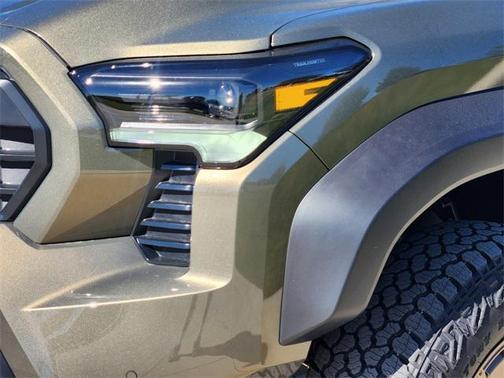 2025 Toyota Tacoma Hybrid Trailhunter