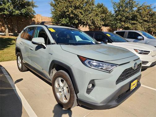 2021 Toyota RAV4 Hybrid XLE