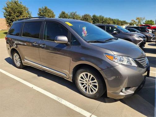 2017 Toyota Sienna SE