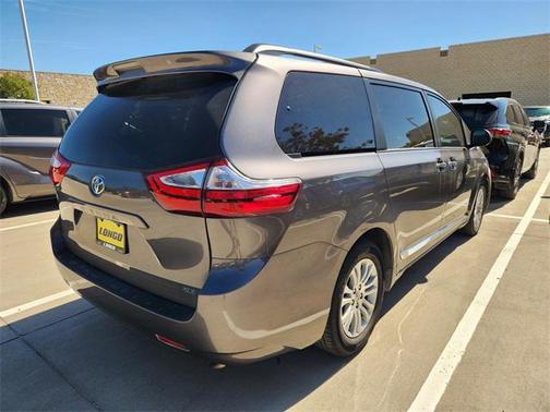 2017 Toyota Sienna SE