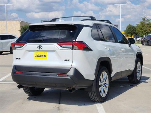 2025 Toyota RAV4 XLE Premium