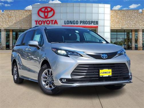 2025 Toyota Sienna XLE 8 Passenger