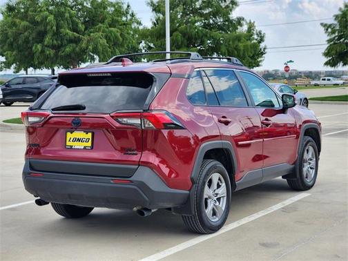 2022 Toyota RAV4 Hybrid XLE