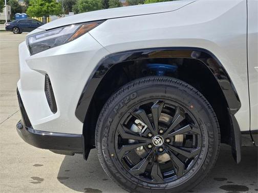 2025 Toyota RAV4 Hybrid SE