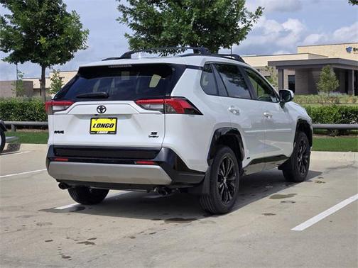 2025 Toyota RAV4 Hybrid SE
