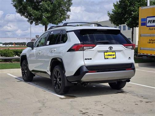 2025 Toyota RAV4 Hybrid SE