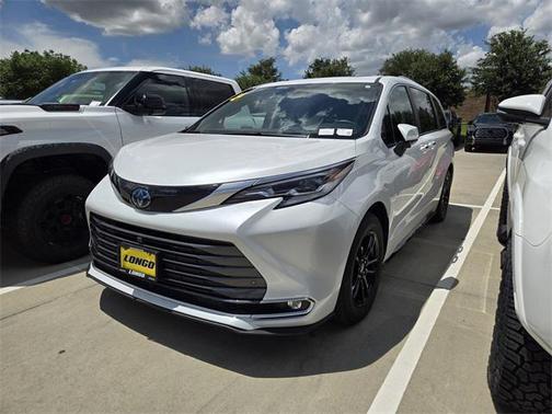 2023 Toyota Sienna Platinum 7 Passenger