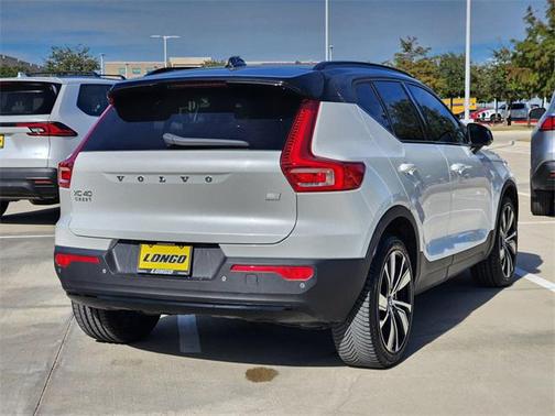 2021 Volvo XC40 Recharge Pure Electric P8