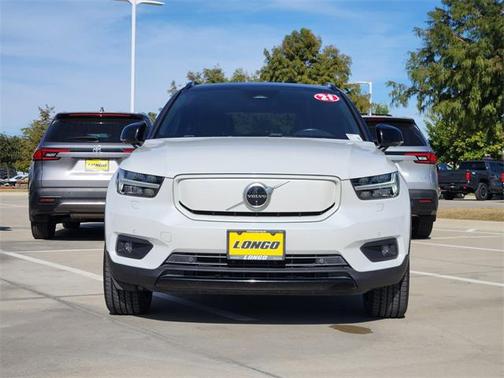 2021 Volvo XC40 Recharge Pure Electric P8
