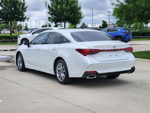 2022 Toyota Avalon XLE