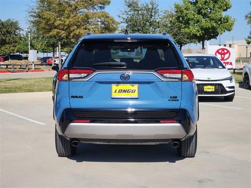 2022 Toyota RAV4 Hybrid SE