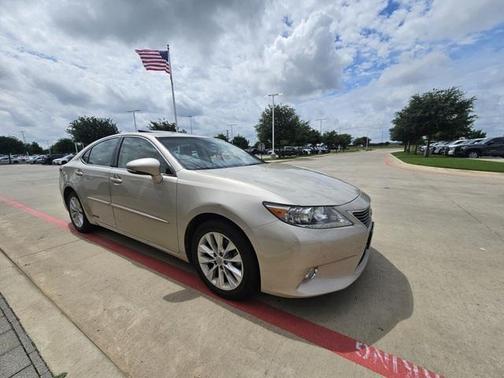 2013 Lexus ES 300h Base