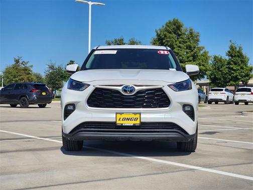 2022 Toyota Highlander LE