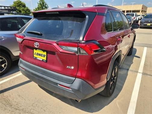 2020 Toyota RAV4 XLE