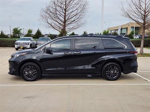 2024 Toyota Sienna Woodland Edition