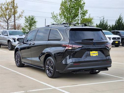 2024 Toyota Sienna Woodland Edition