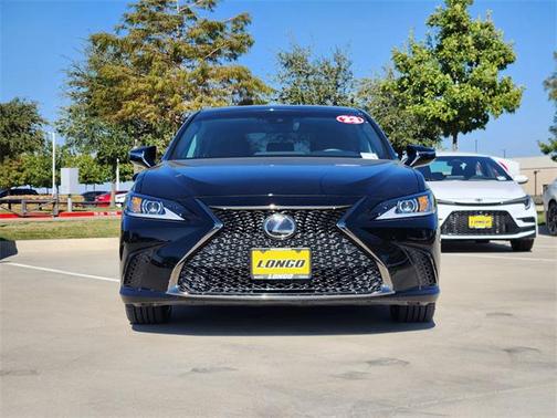 2023 Lexus ES 300h Base