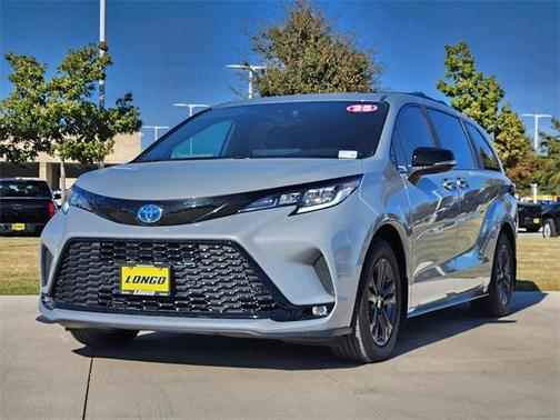 2025 Toyota Sienna XSE 7 Passenger