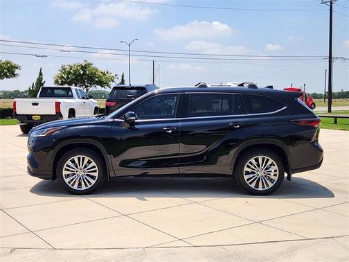 2024 Toyota Highlander Platinum