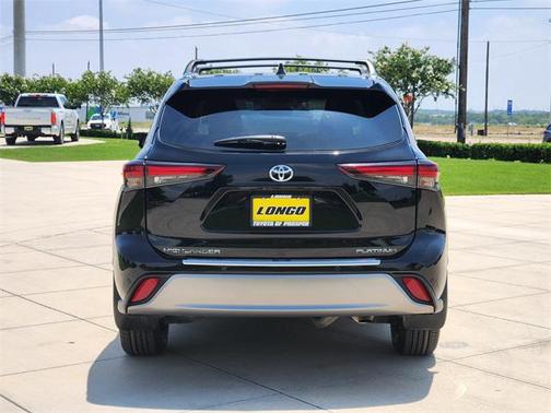 2024 Toyota Highlander Platinum