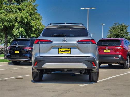 2022 Toyota Corolla Cross XLE