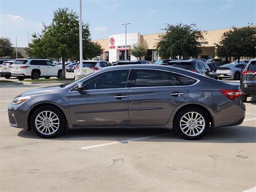 2018 Toyota Avalon Hybrid Limited