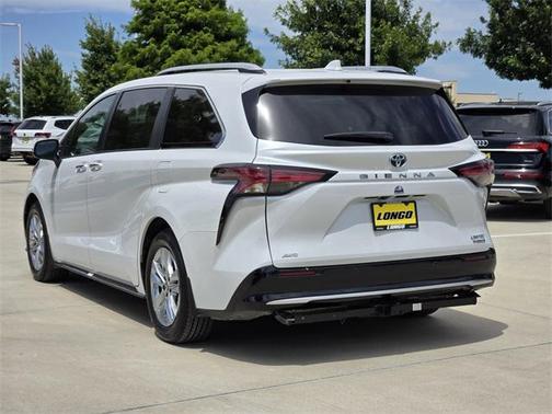 2022 Toyota Sienna Limited 7-Passenger