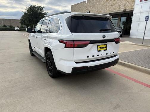2023 Toyota Sequoia SR5